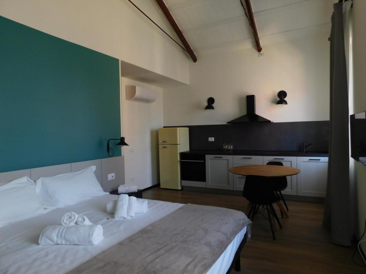 Piumaviola Beds & Apartments Parma Eksteriør bilde