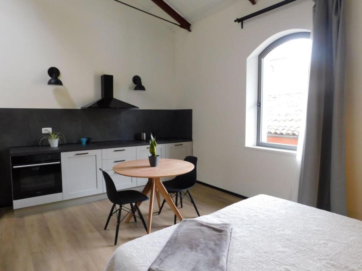 Piumaviola Beds & Apartments Parma Eksteriør bilde