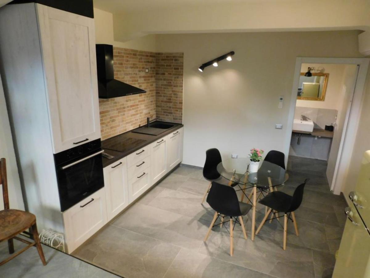 Piumaviola Beds & Apartments Parma Eksteriør bilde