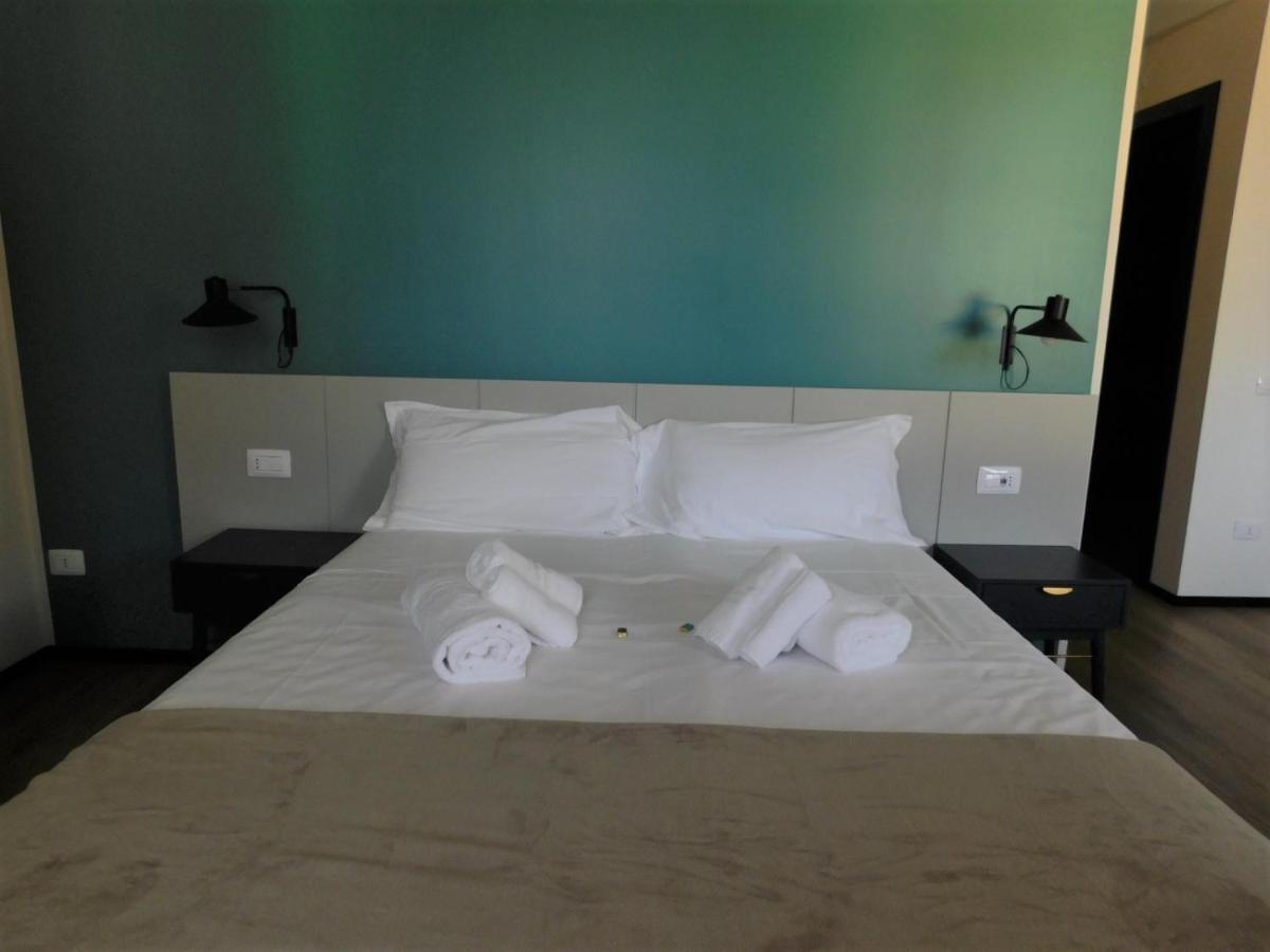 Piumaviola Beds & Apartments Parma Eksteriør bilde